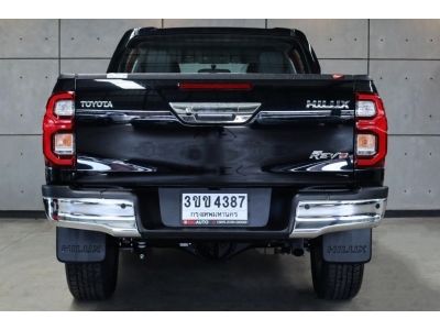 2022 Toyota Hilux Revo 2.4 DOUBLE CAB Prerunner High Pickup MT รูปที่ 3